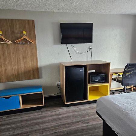 Days Inn By Wyndham Washington Extérieur photo