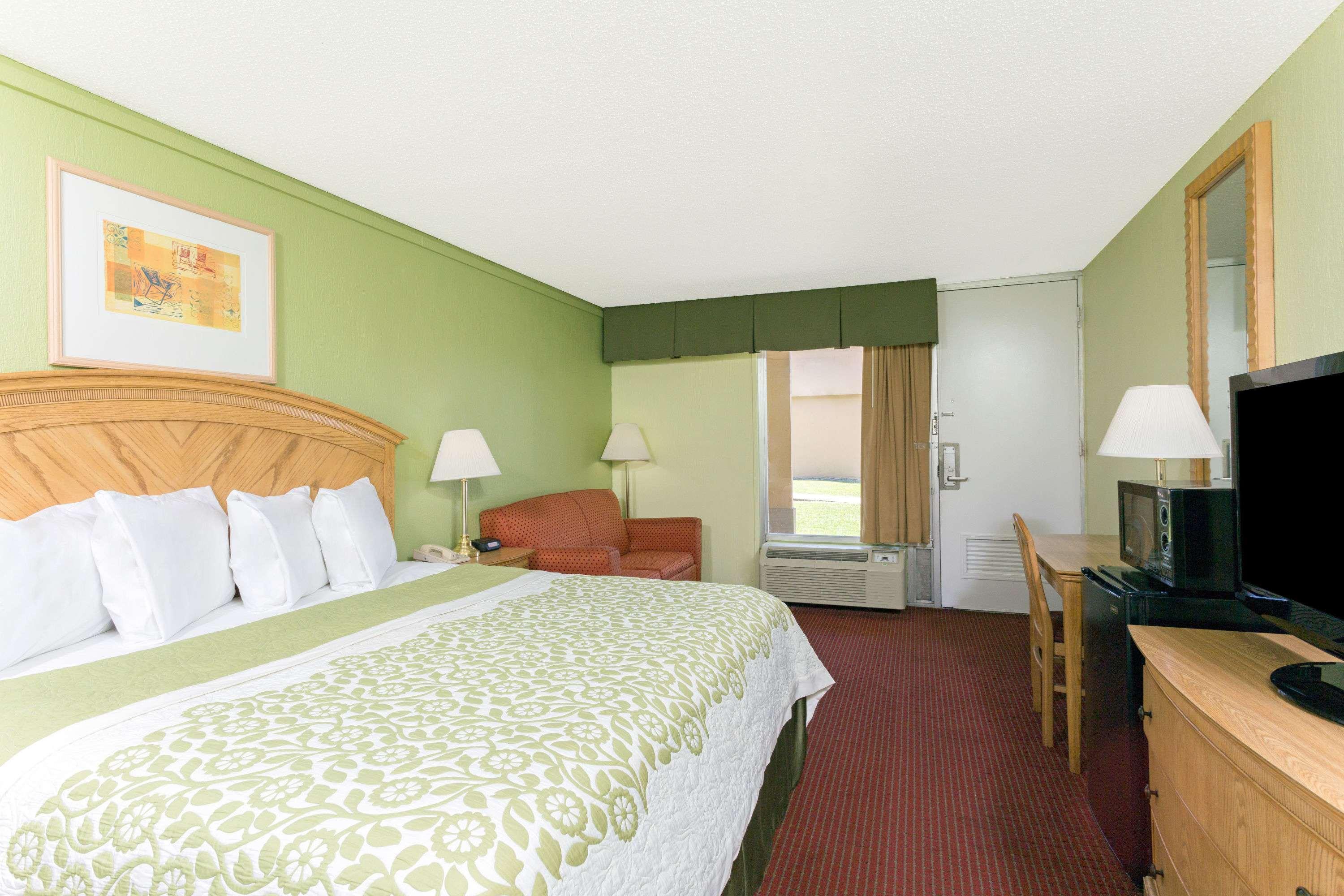 Days Inn By Wyndham Washington Extérieur photo
