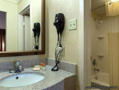 Days Inn By Wyndham Washington Extérieur photo