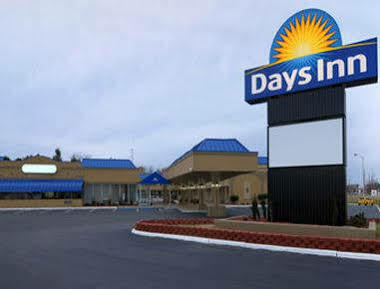 Days Inn By Wyndham Washington Extérieur photo